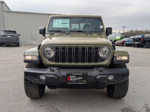 2025 Jeep Gladiator Nighthawk