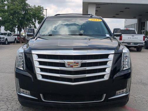2017 Cadillac Escalade Luxury