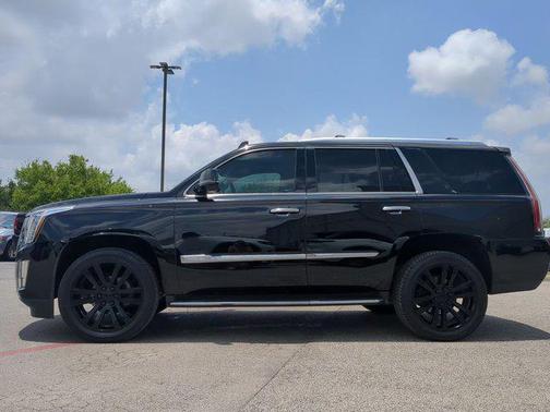 2017 Cadillac Escalade Luxury