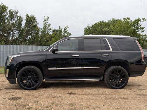 2017 Cadillac Escalade Luxury