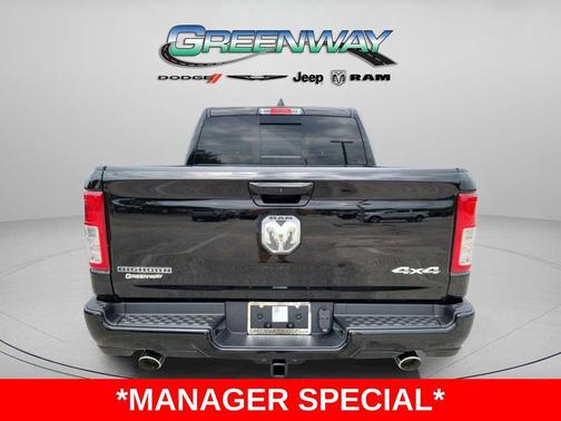 Diamond Black Crystal Pearlcoat 2023 RAM 1500 Big Horn/Lone Star