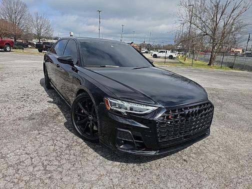 Mythos Black Metallic 2024 Audi S8 4.0T