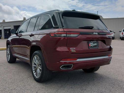 2024 Jeep Grand Cherokee Summit