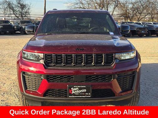 2026 Jeep Grand Cherokee Altitude