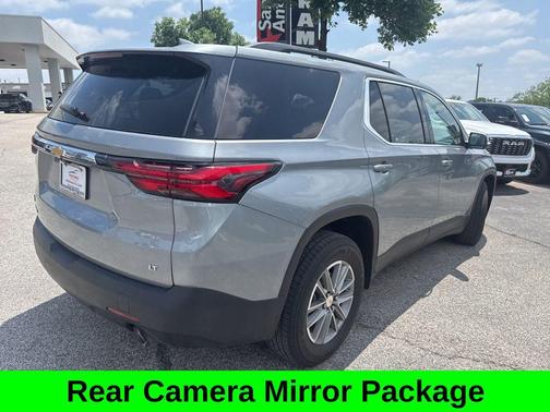 Sterling Gray Metallic 2023 Chevrolet Traverse LT Cloth