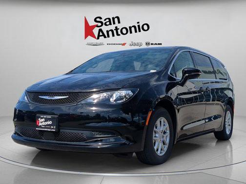 2025 Chrysler Voyager LX