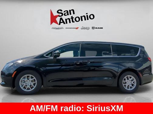 2025 Chrysler Voyager LX