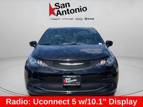 2025 Chrysler Voyager LX