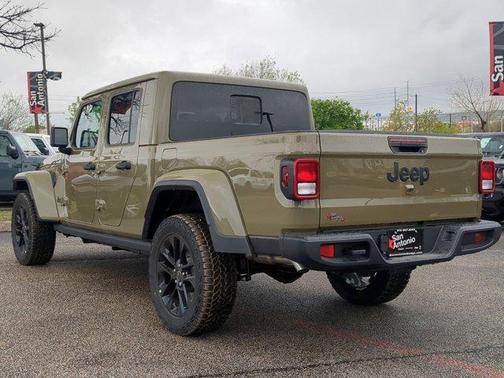 2025 Jeep Gladiator Nighthawk