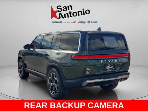 2023 Rivian R1S Adventure