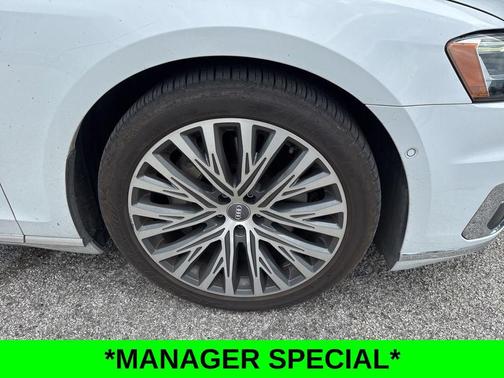 Glacier White 2019 Audi A8 55