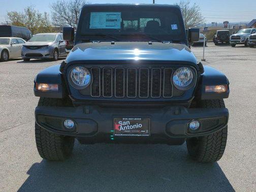 2025 Jeep Gladiator Nighthawk