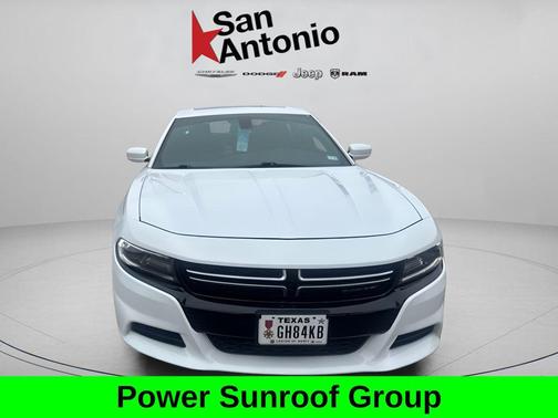 White Knuckle Clearcoat 2017 Dodge Charger SE
