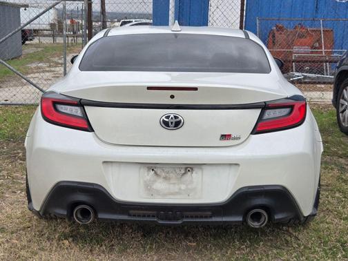 2024 Toyota GR86 Base