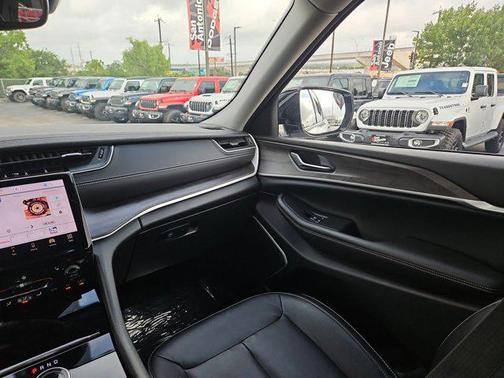 2022 Jeep Grand Cherokee Limited X