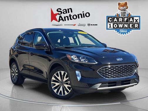 2022 Ford Escape Titanium