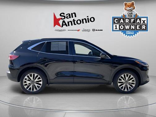 2022 Ford Escape Titanium