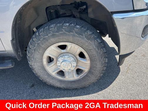 2022 RAM 2500 Tradesman Crew Cab 4x4 6'4' Box