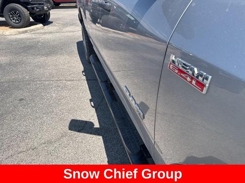 2022 RAM 2500 Tradesman Crew Cab 4x4 6'4' Box