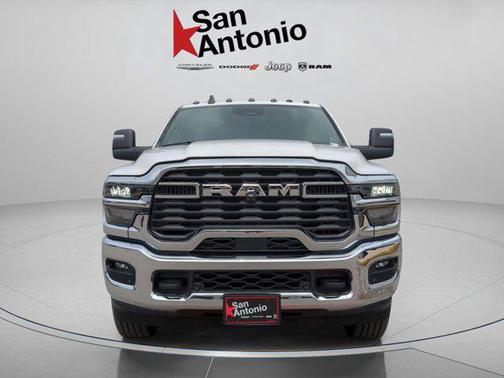 2025 RAM 2500 Tradesman Crew Cab 4x4 6'4' Box