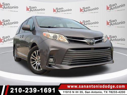 2020 Toyota Sienna XLE Premium