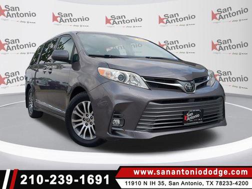 2020 Toyota Sienna XLE Premium