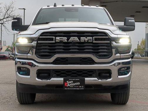 2025 RAM 2500 Tradesman Crew Cab 4x4 8' Box