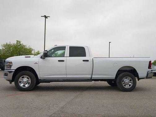 2025 RAM 2500 Tradesman Crew Cab 4x4 8' Box