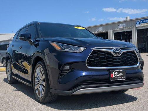 2023 Toyota Highlander L