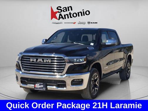 Diamond Black Crystal Pearlcoat 2026 RAM 1500 Laramie