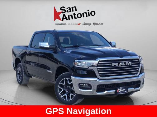 Diamond Black Crystal Pearlcoat 2026 RAM 1500 Laramie