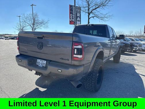 2021 RAM 3500 Limited Crew Cab 4x4 8' Box