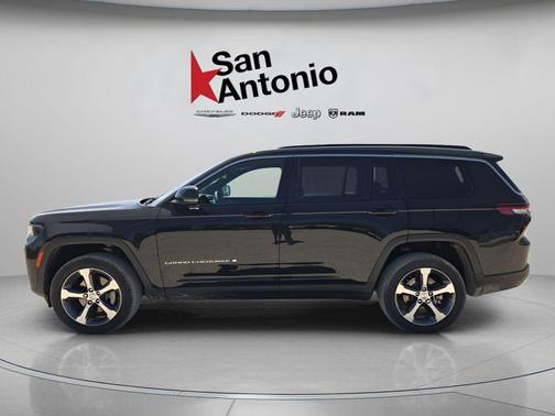 Diamond Black Crystal Pearlcoat 2026 Jeep Grand Cherokee L Limited