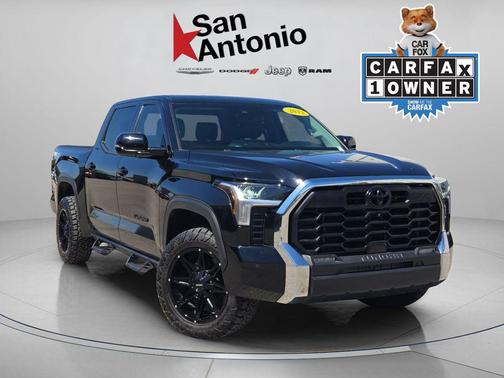 Midnight Black Metallic 2022 Toyota Tundra SR5