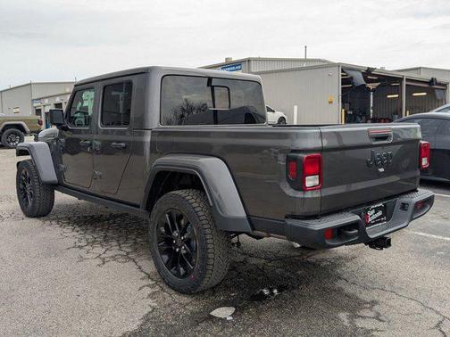 2025 Jeep Gladiator Nighthawk