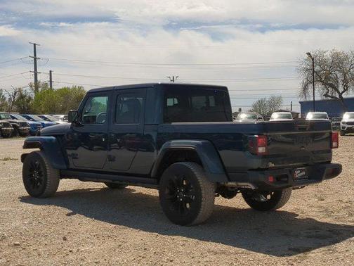 2025 Jeep Gladiator Nighthawk