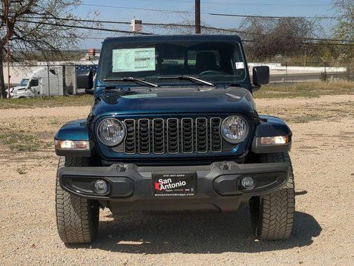 2025 Jeep Gladiator Nighthawk