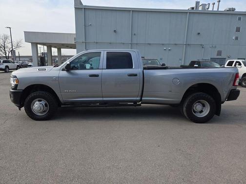 2021 RAM 3500 Tradesman Crew Cab 4x4 8' Box