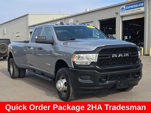 2021 RAM 3500 Tradesman Crew Cab 4x4 8' Box