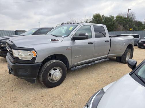 2021 RAM 3500 Tradesman Crew Cab 4x4 8' Box