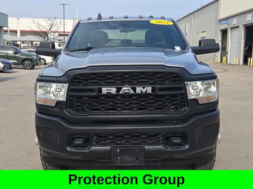 2021 RAM 3500 Tradesman Crew Cab 4x4 8' Box
