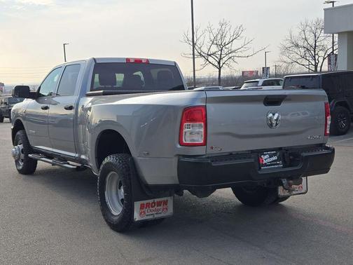 2021 RAM 3500 Tradesman Crew Cab 4x4 8' Box