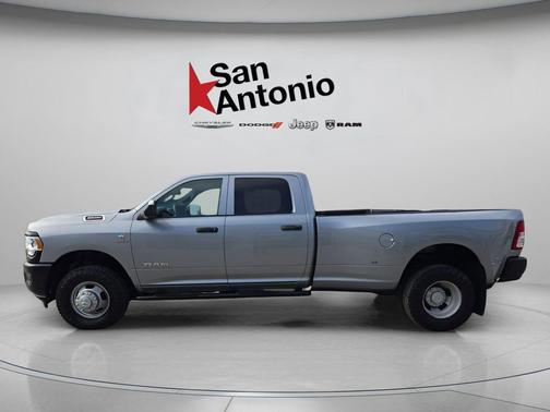 2021 RAM 3500 Tradesman Crew Cab 4x4 8' Box