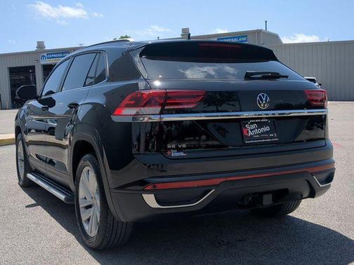 2022 Volkswagen Atlas Cross Sport 3.6L V6 SE w/Technology