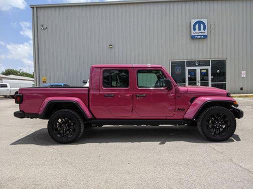 2024 Jeep Gladiator Nighthawk
