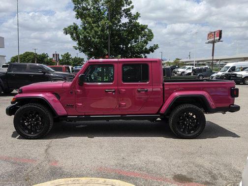 2024 Jeep Gladiator Nighthawk
