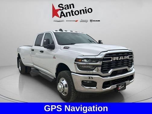 Bright White Clearcoat 2026 RAM 3500 Tradesman Crew Cab 4x4 8' Box