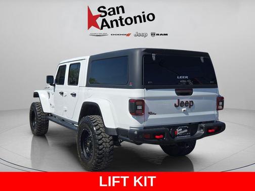 Bright White Clearcoat 2024 Jeep Gladiator Rubicon