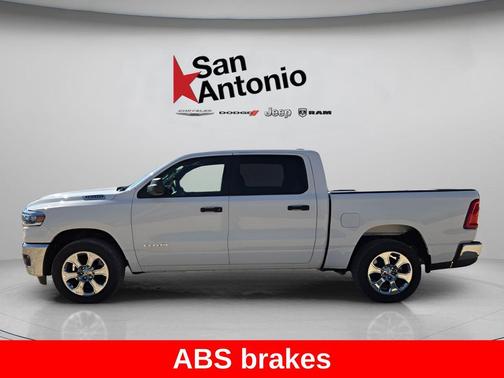 Bright White Clearcoat 2026 RAM 1500 Big Horn/Lone Star