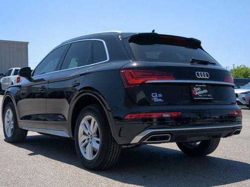 2024 Audi Q5 45 S line Premium